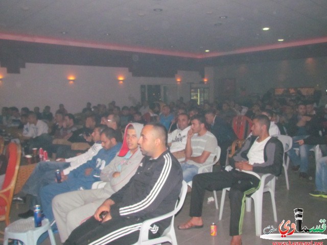 اجواء المقاهي اثناء مباراة الريال والبرشا